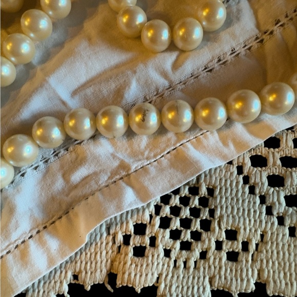 Vintage LONG 31” heavier strand of larger faux pearls- no clasp- SEE PICS - Picture 5 of 5